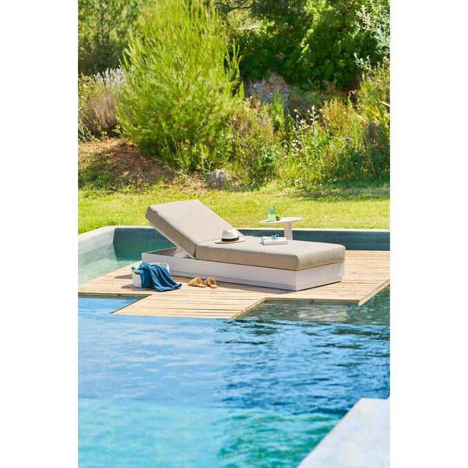 Table d'appoint de jardin ovale VENUZIA Avoine