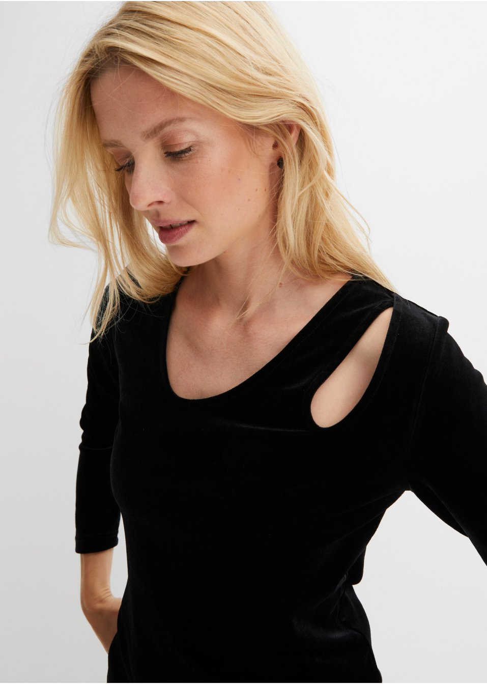 T-shirt en velours avec découpe