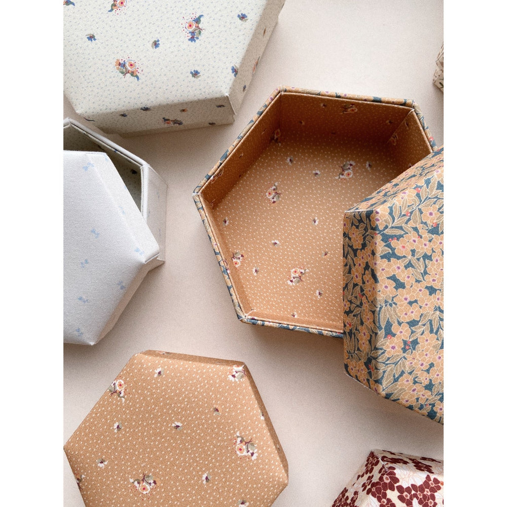 Køb Konges Sløjd Flower Bouquet /Petit Bisou Blue Vatteret Box Sæt