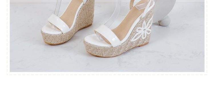 Freesia - Sandalen met enkelband en sleehak