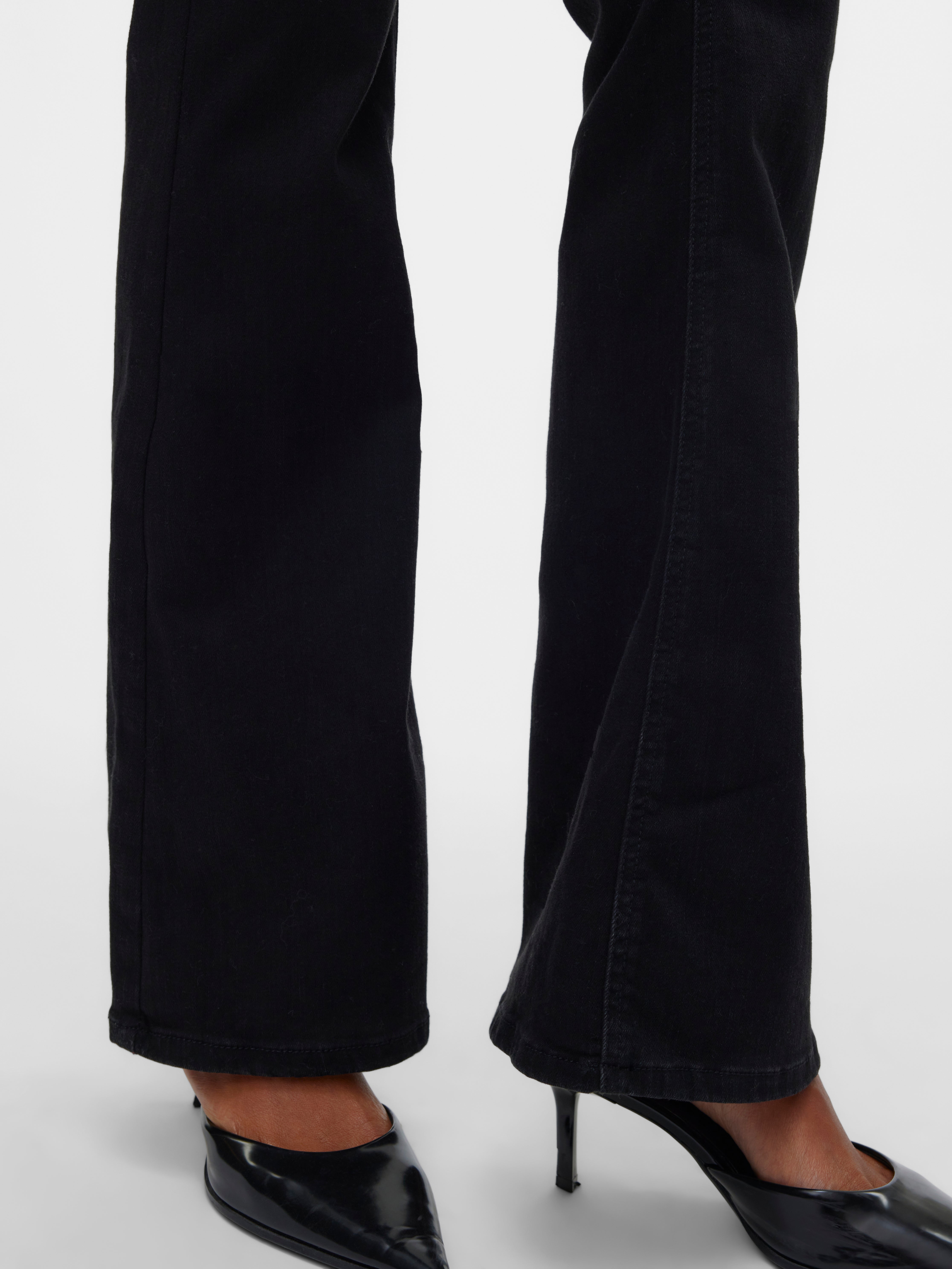 VMSIGI Low rise Flared fit Jeans