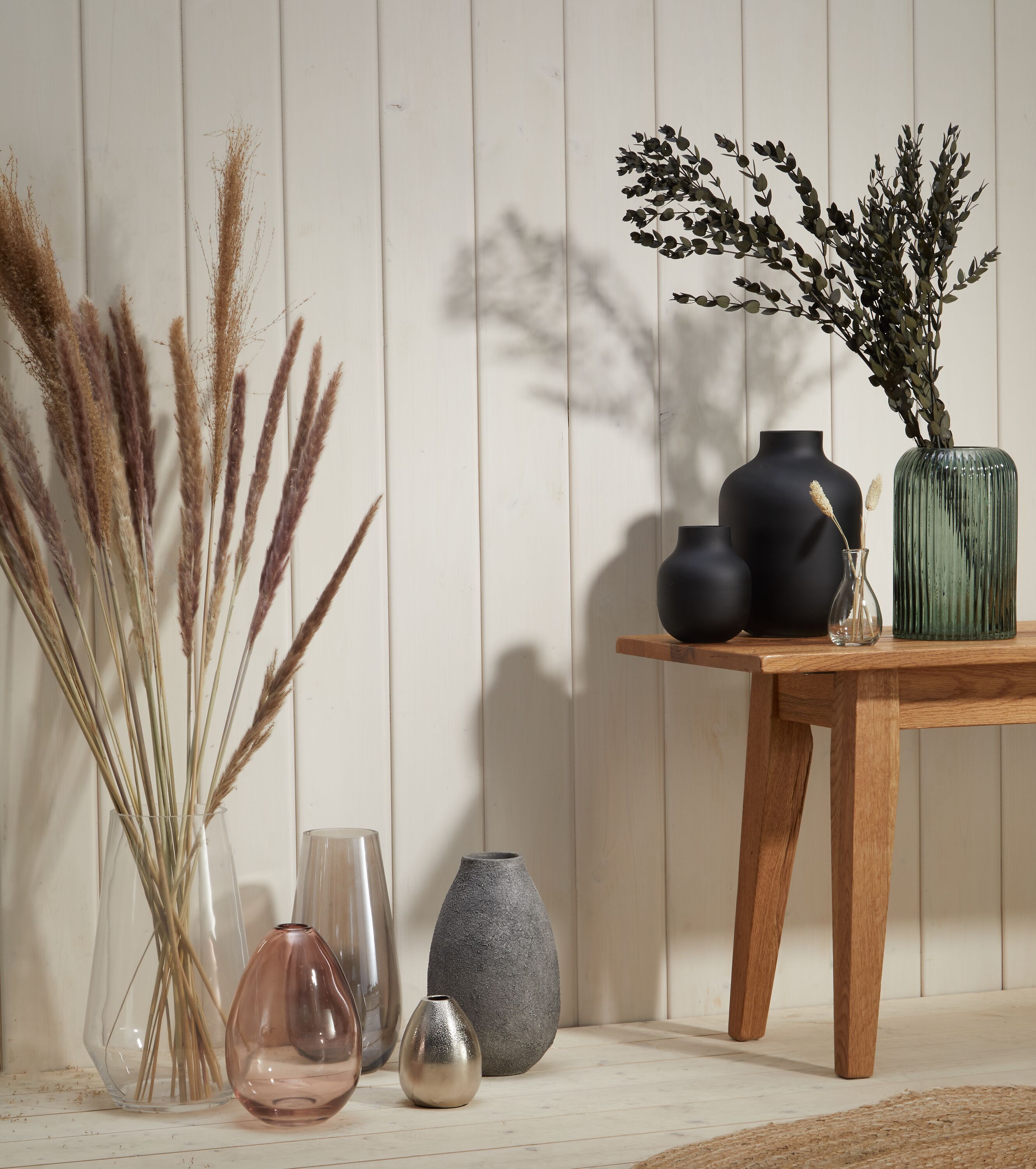 ARIS Vase - Schwarz / B: 16.0 cm x T: 16.0 cm x H: 22.5 cm