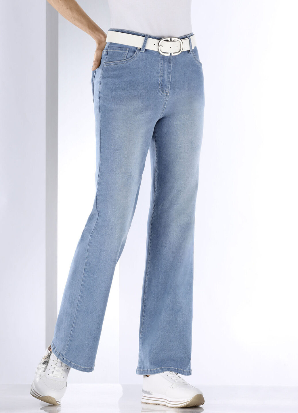 Jeans in aktueller Fingerprint-Dessinierung