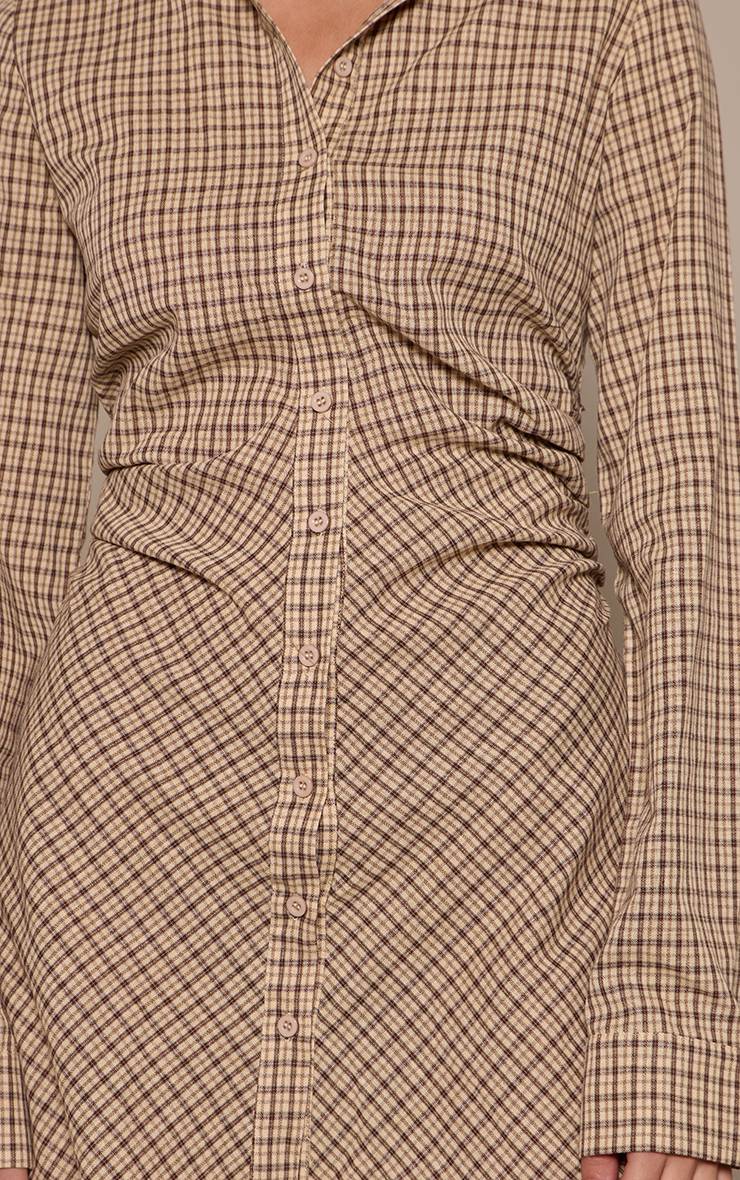 Crème Robe Chemise À Carreaux Cintrée À Manches Longues Avec Boutonnage