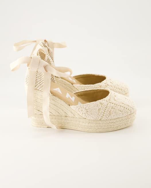 Manebi Yucatan Wedges in Beige