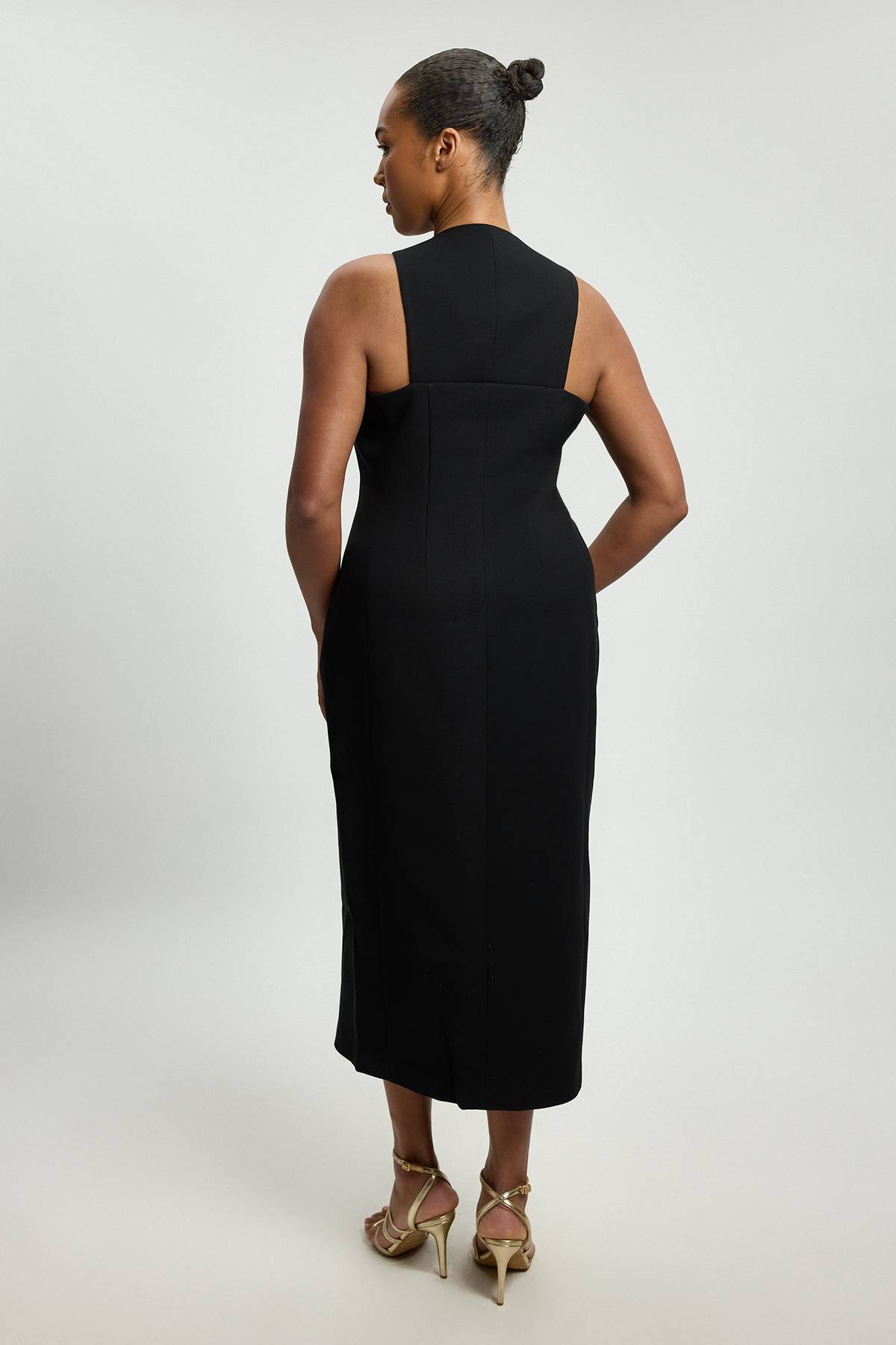 KarenMillen Robe Midi Grande Taille Texturée Extensible Compacte Col V Avec Détails Boutonnés