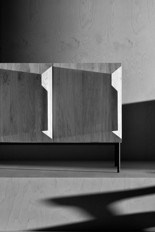 Ethnicraft Stairs dressoir 200x46 eiken zwart