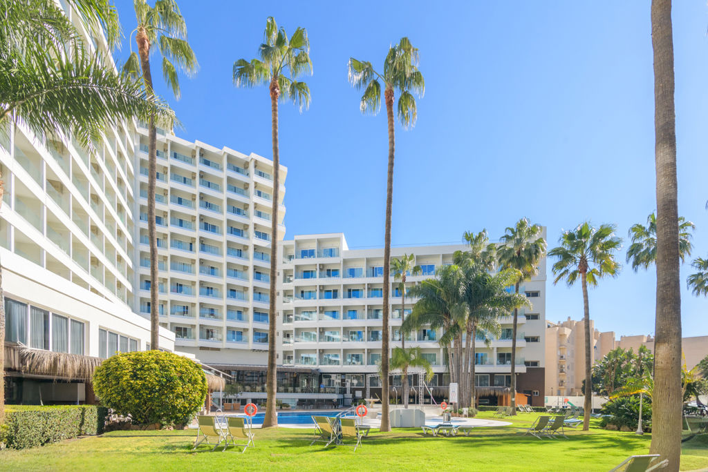 Parasol by Dorobe Halfpension - Hotel