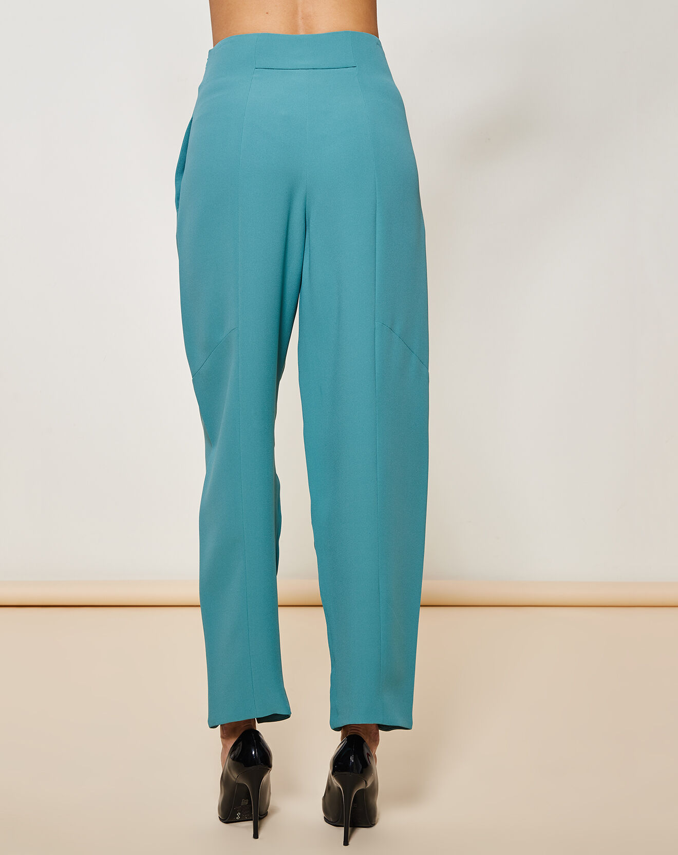 Giorgio Armani Pantalon fluide 100% Soie uni vert bleu