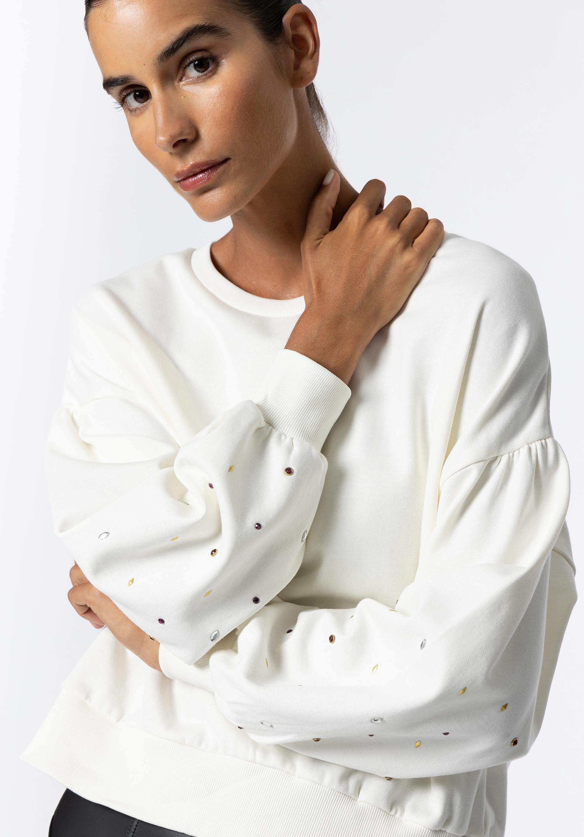 Sweatshirt com Aplicações