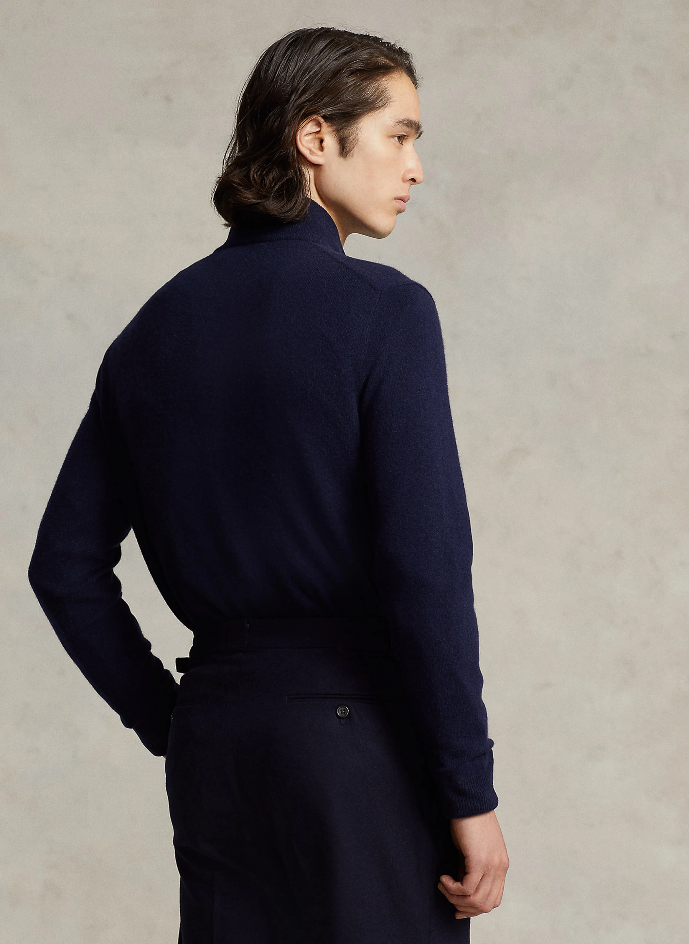 Pull col montant regular-fit brodé en laine mérinos | Bleu