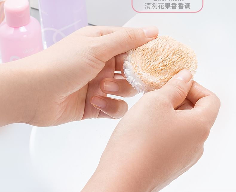 ukiss - Sakura Puff Cleanser