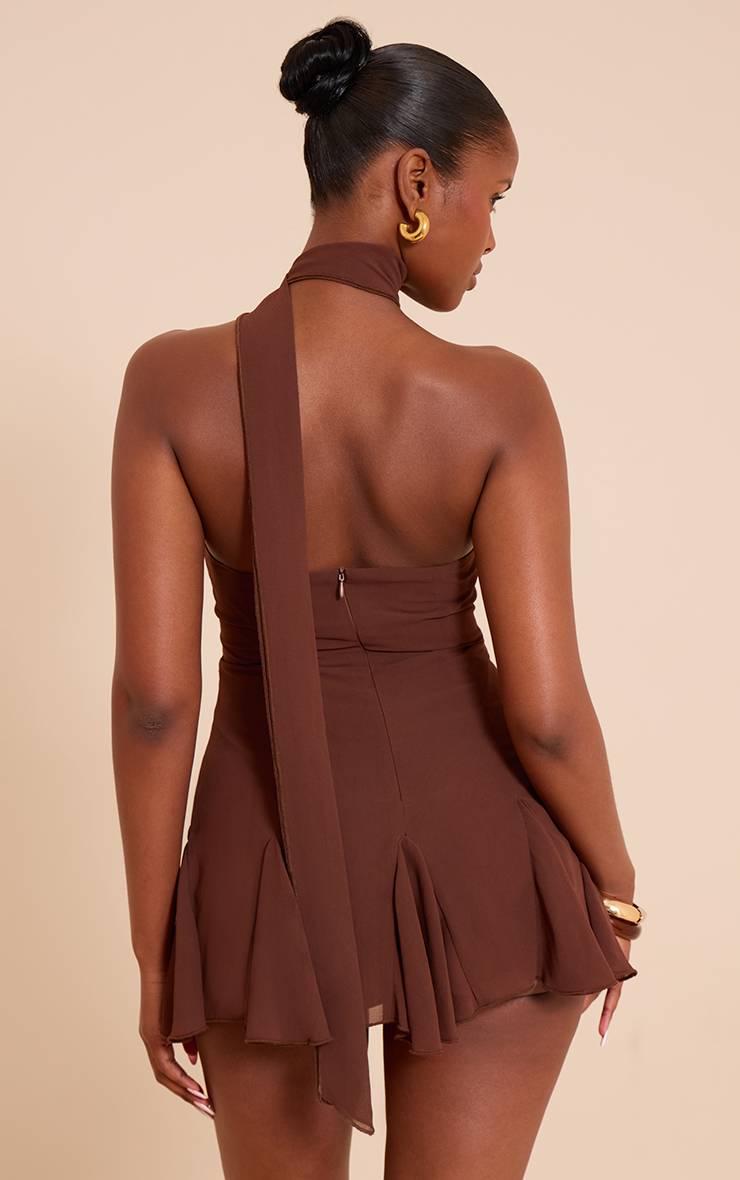 Chocolat Combinaison-short En Mousseline À Col Godets Avec Foulard