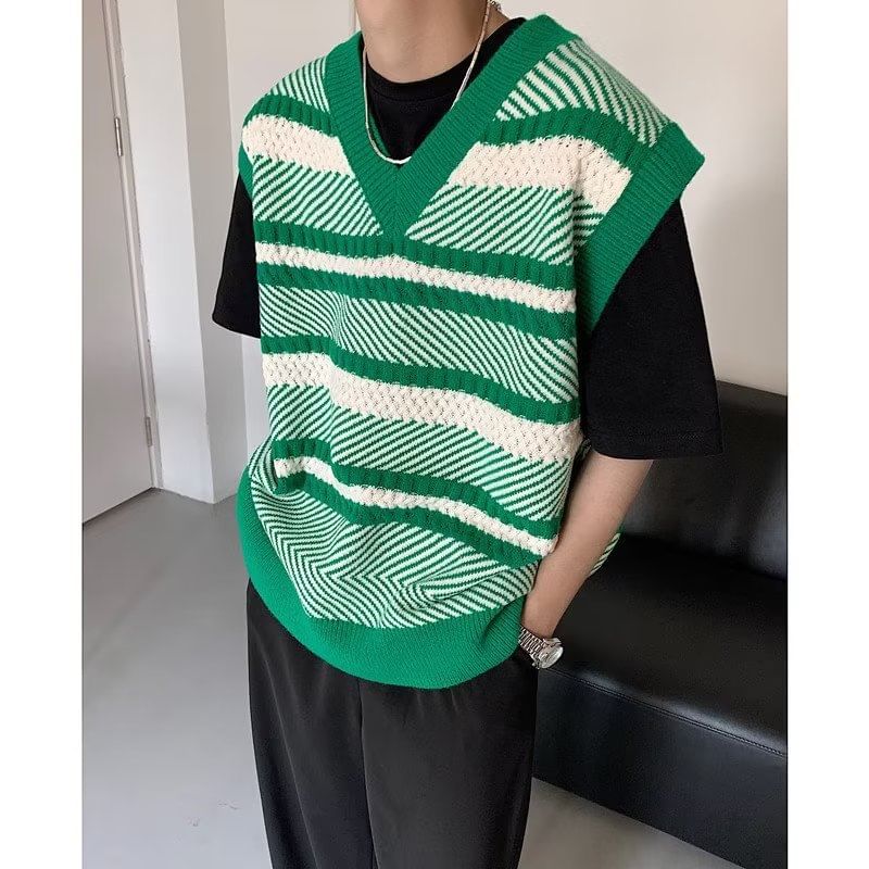 Urtishia - V-hals gestreept vest
