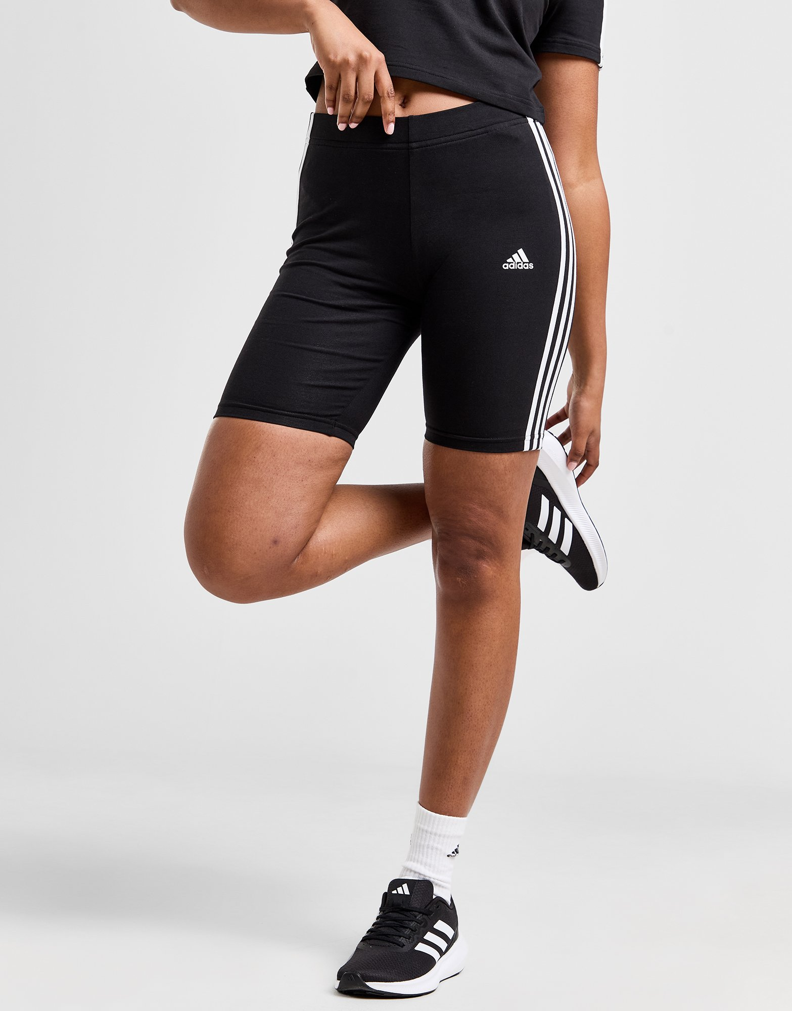 adidas Short Essentials 3-Stripes Bike