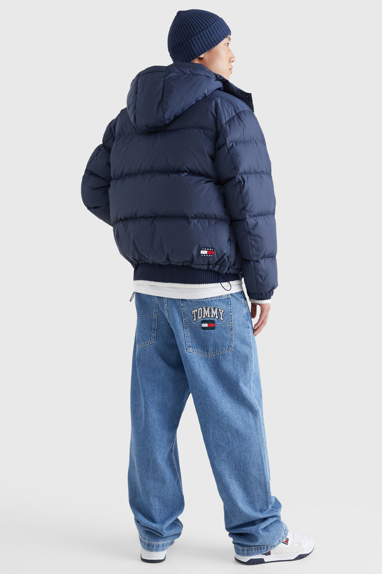 Jaqueta masculina Alaska Tommy Jeans com enchimento de plumas.