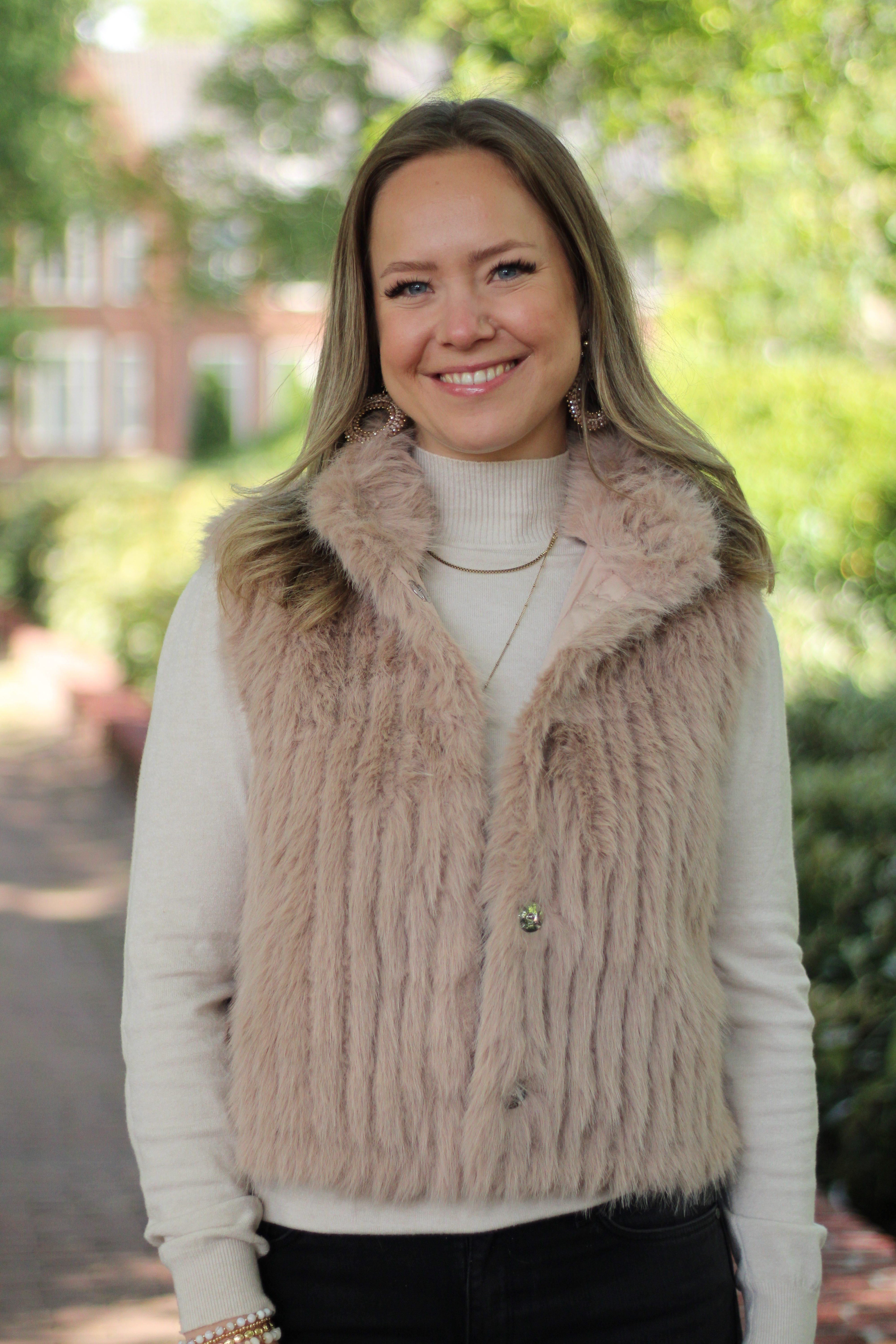 Rino & Pelle - Dava Gilet With Closure - Oat