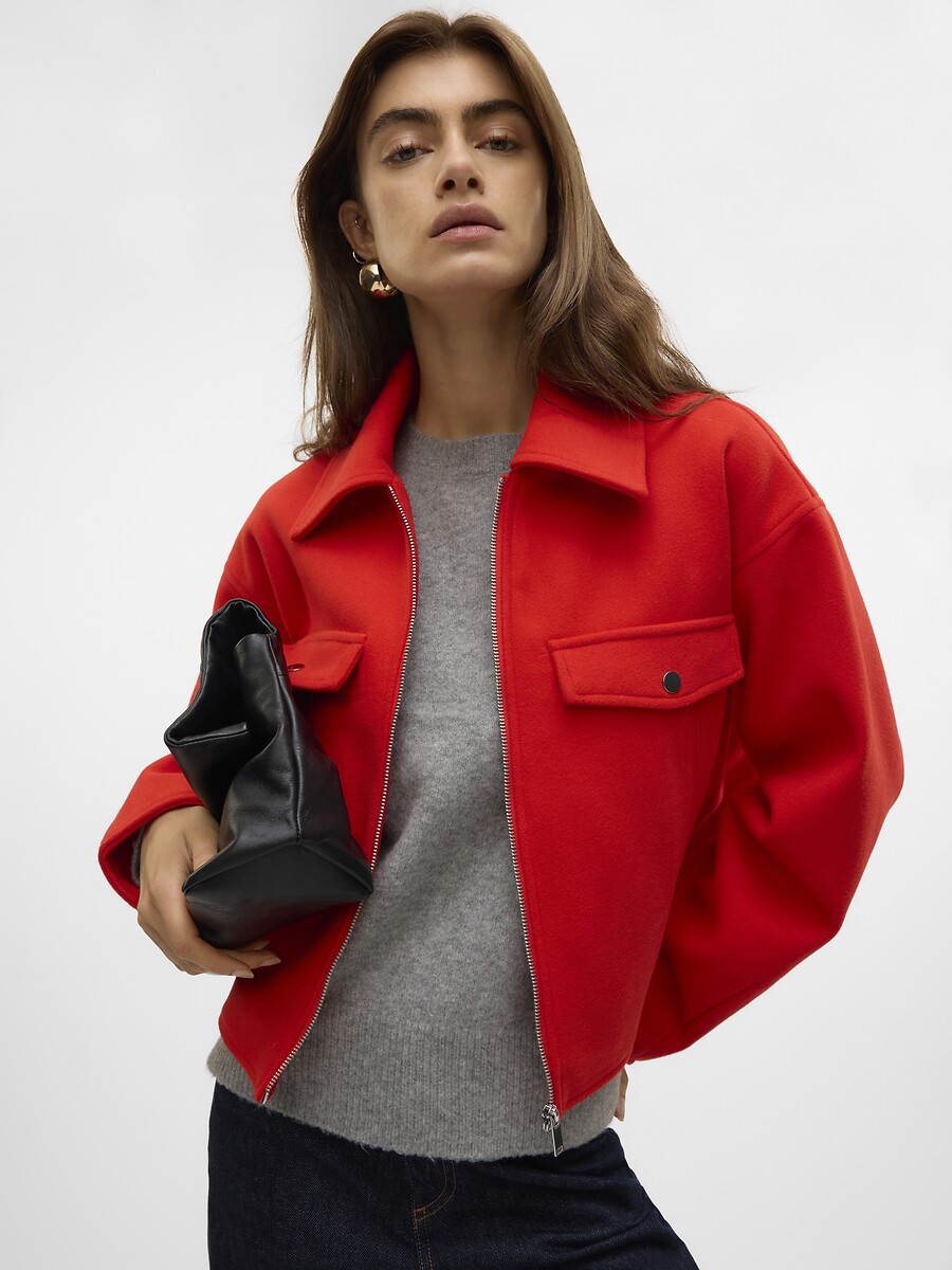 VERO MODA<br>Jaqueta curta com zíper