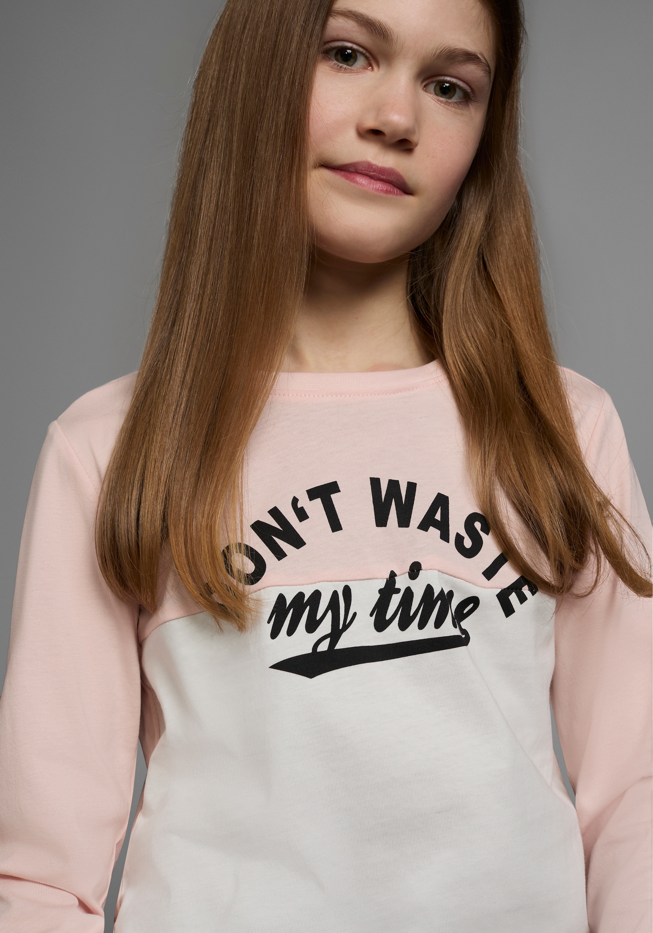 KIDSWORLD Langarmshirt »Mit Sprüche-Druck: Don´t waste my time«, Langarm,  Basic-Passform,  Colourblocking-Optik,  Rundhalsausschnitt