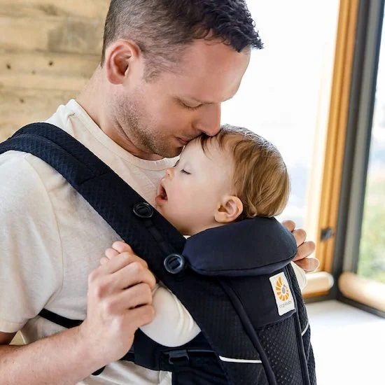 Porte-bébé Omni Breeze   Noir Onyx        de               Ergobaby