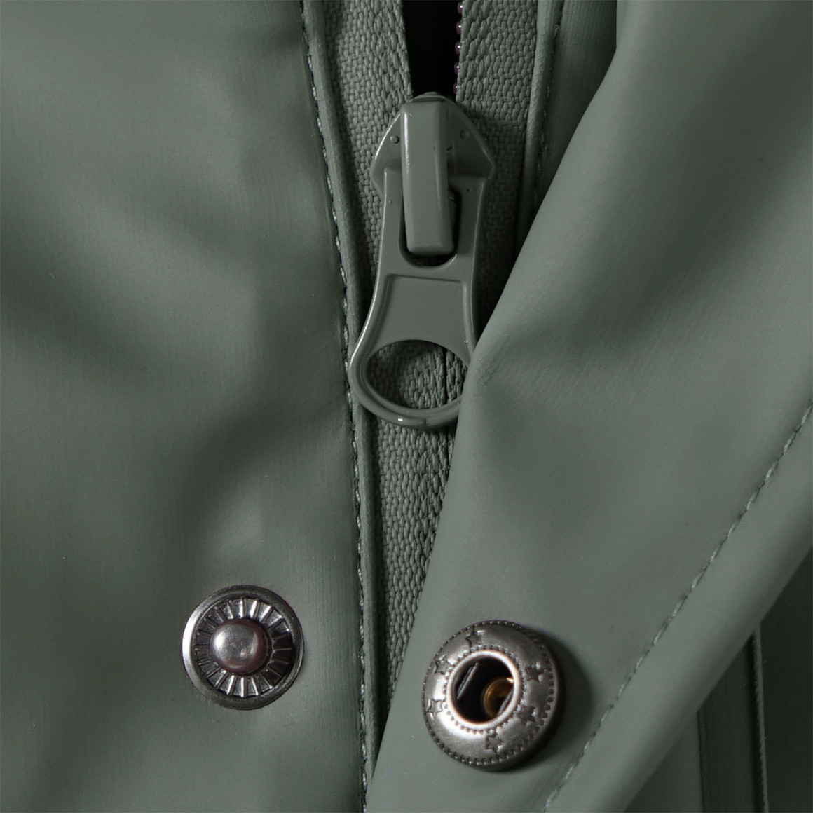 Famy Baby Regenjacke mit gestepptem Futter oliv