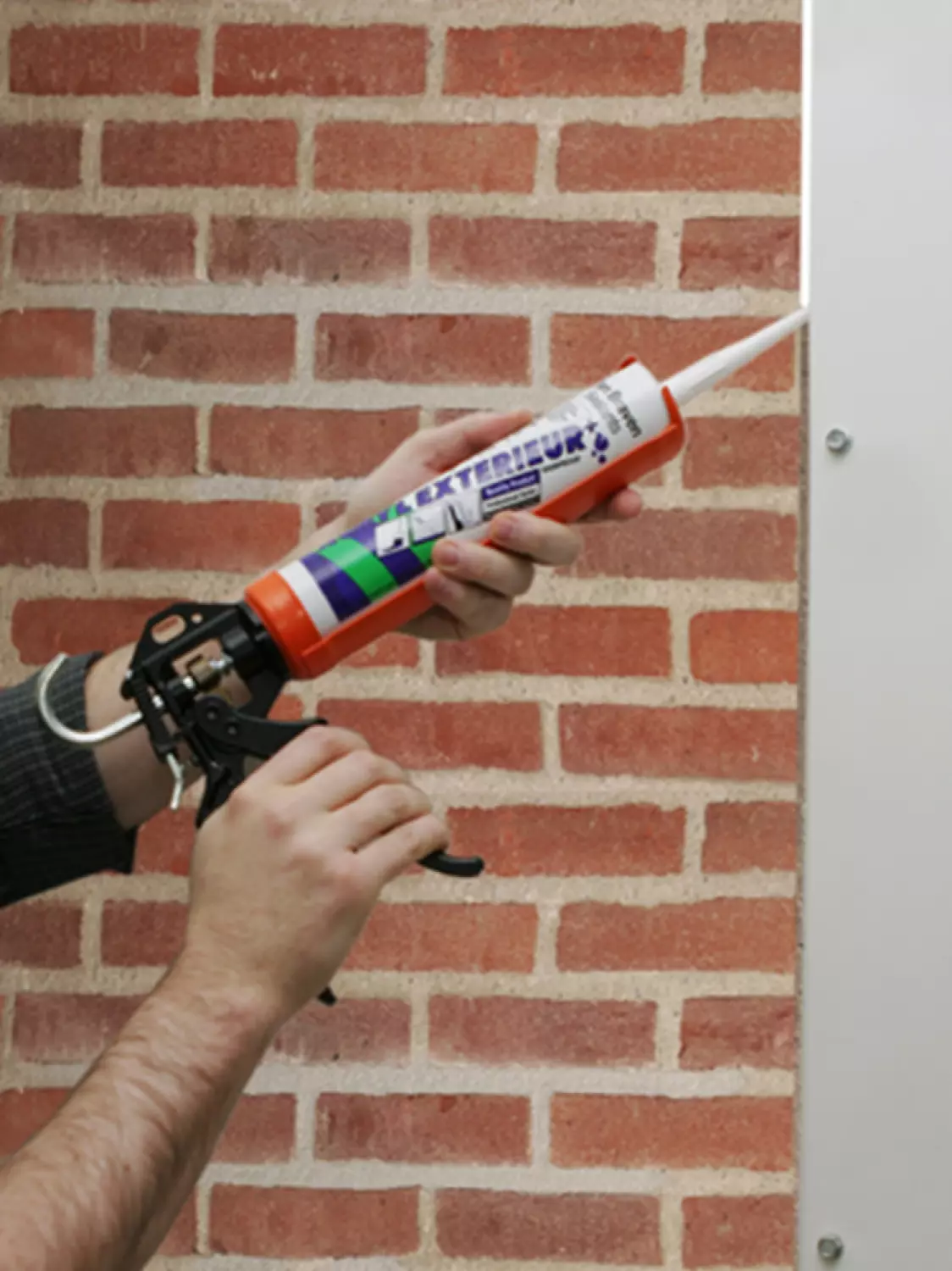 Zwaluw Den Braven Acryl Exterior  Bruin 310Ml Koker