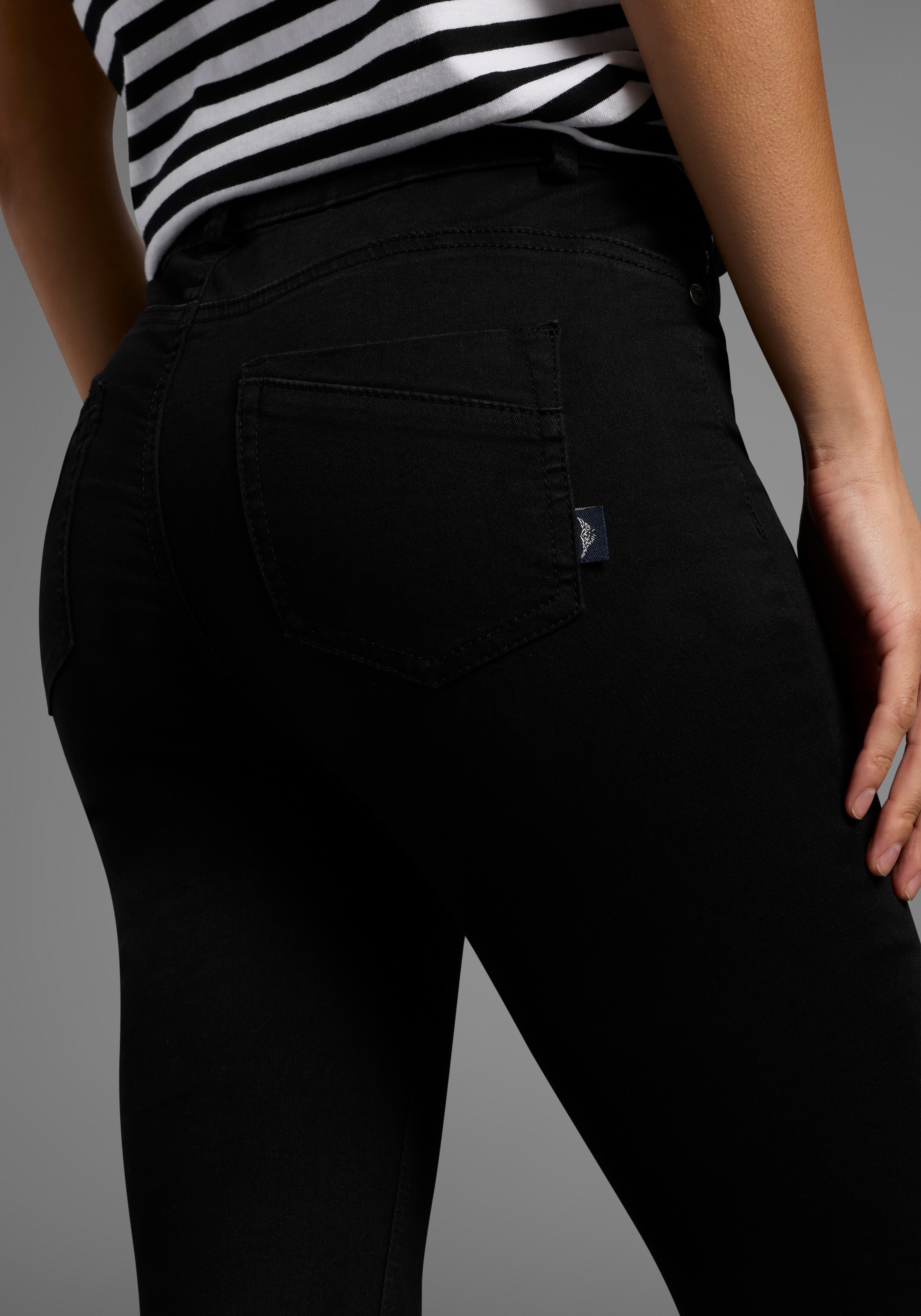 Arizona Bootcut-Jeans »Ultra Stretch«, ausgestellte Beinform,  Used-Waschung,  hohe Leibhöhe