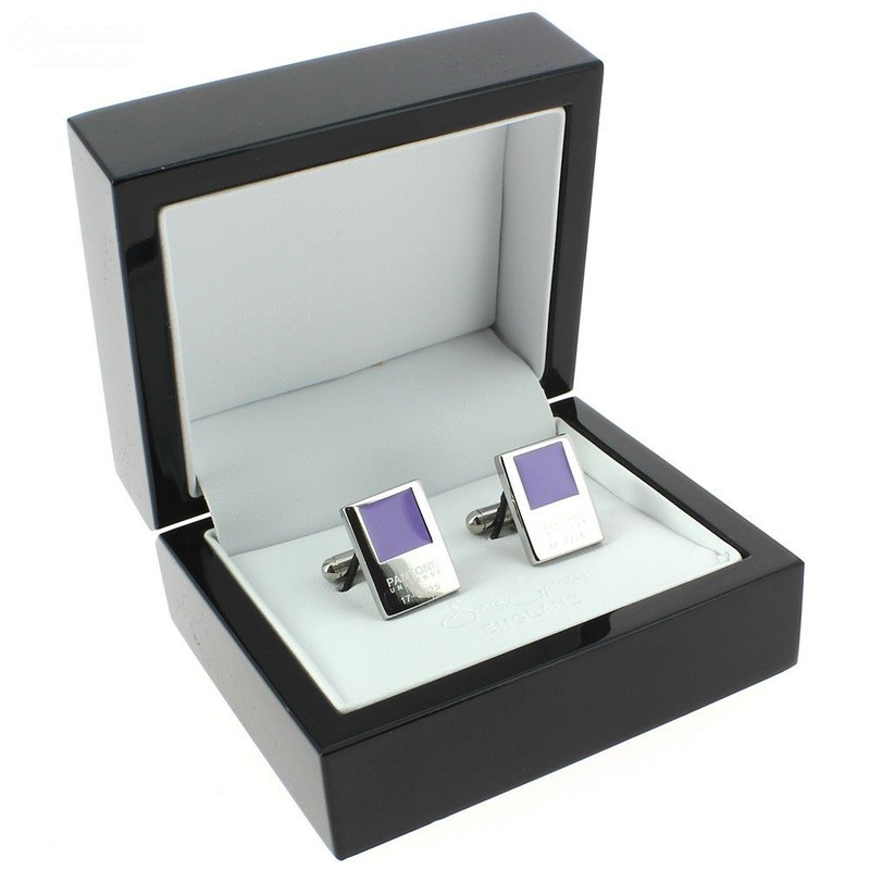 Boutons de manchette, Pantone Lilac