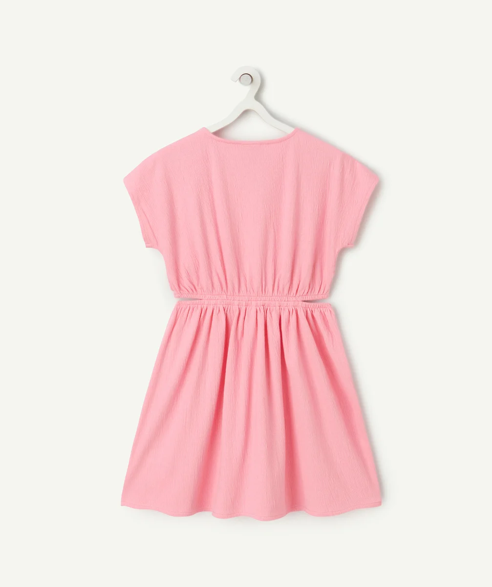 robe fille en matière gaufré rose avec ouvertures cotés