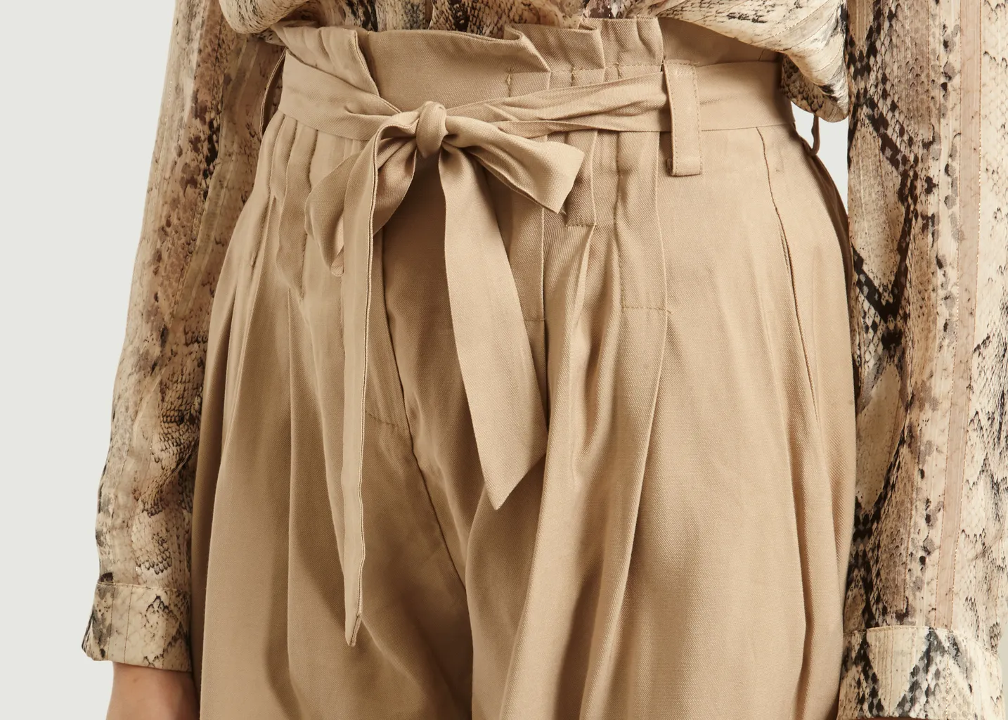 Short ceinturé taille haute Beryl Suncoo