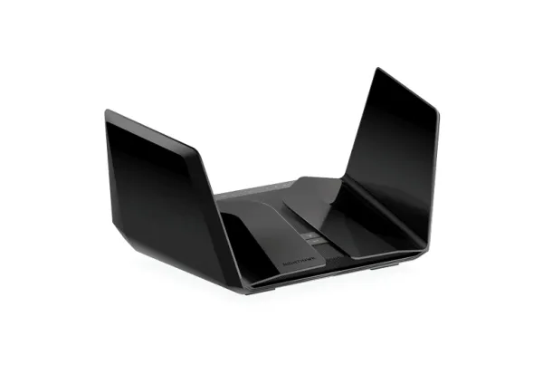 NETGEAR Nighthawk RAXE500 - Trådløs router 4-port switch - 1GbE, 2.5GbE - Wi-Fi 6E - Multi-Band