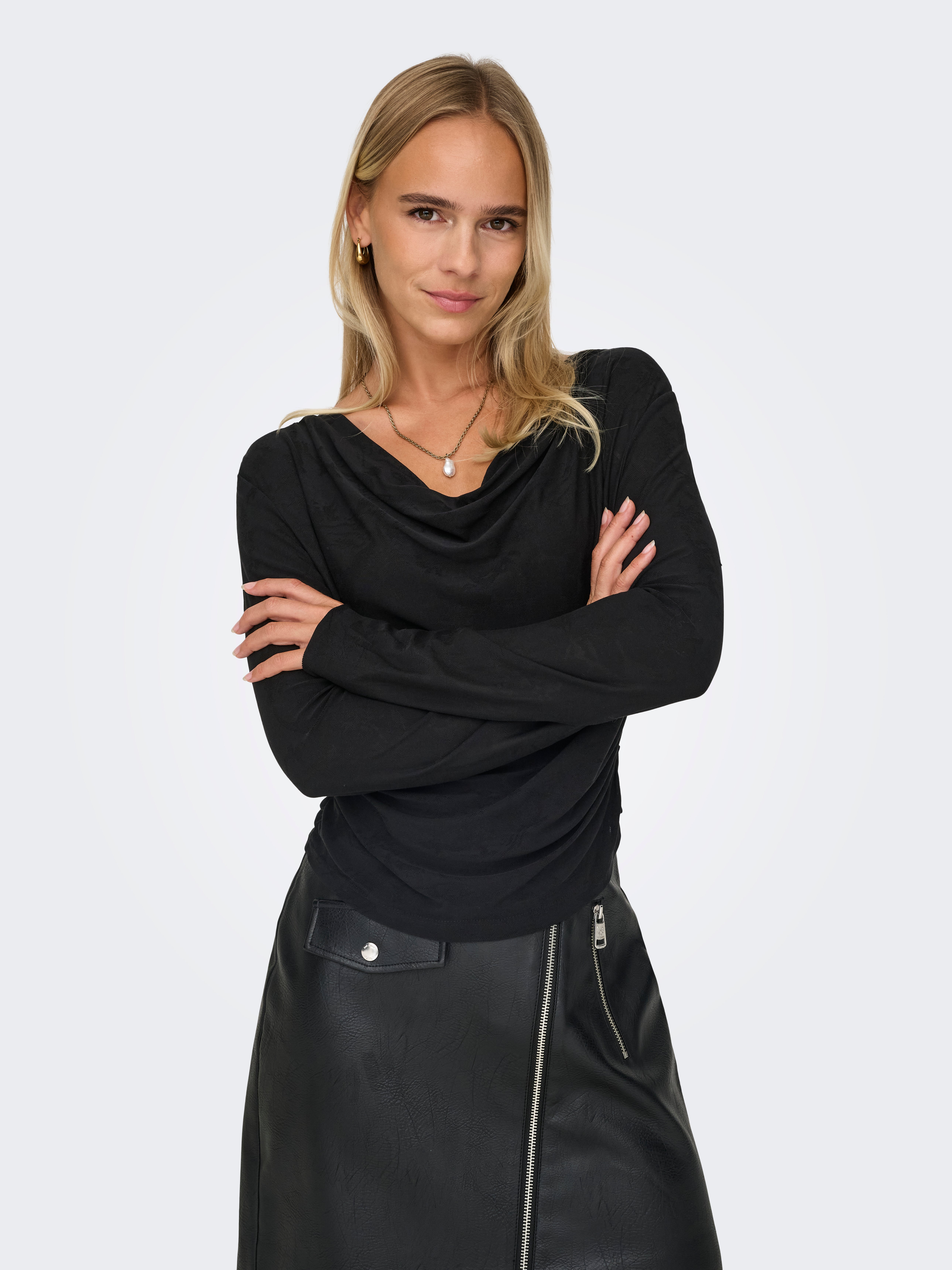 ONLFREE Top Black