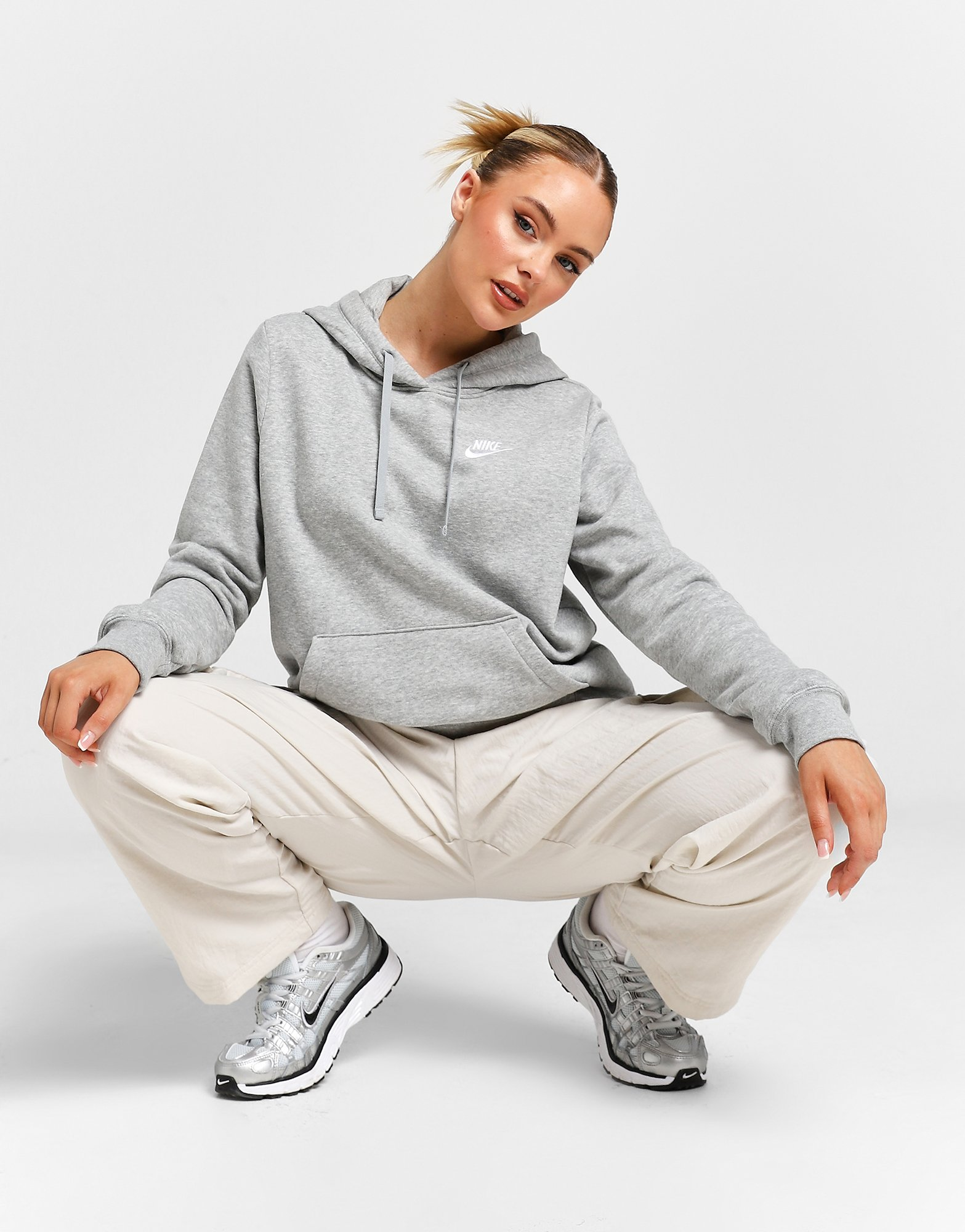 Nike Sweat à capuche Sportswear Club Fleece Femme