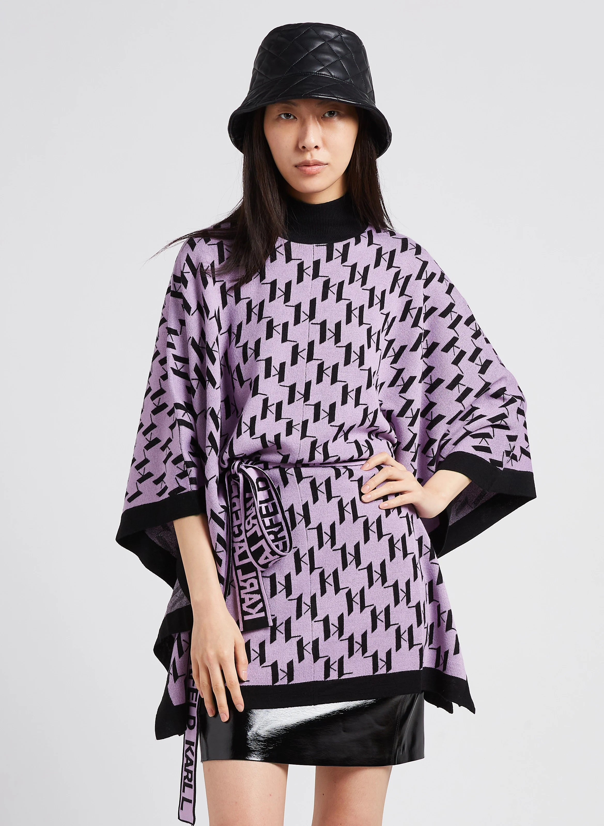 Poncho col montant en laine| Multicolore