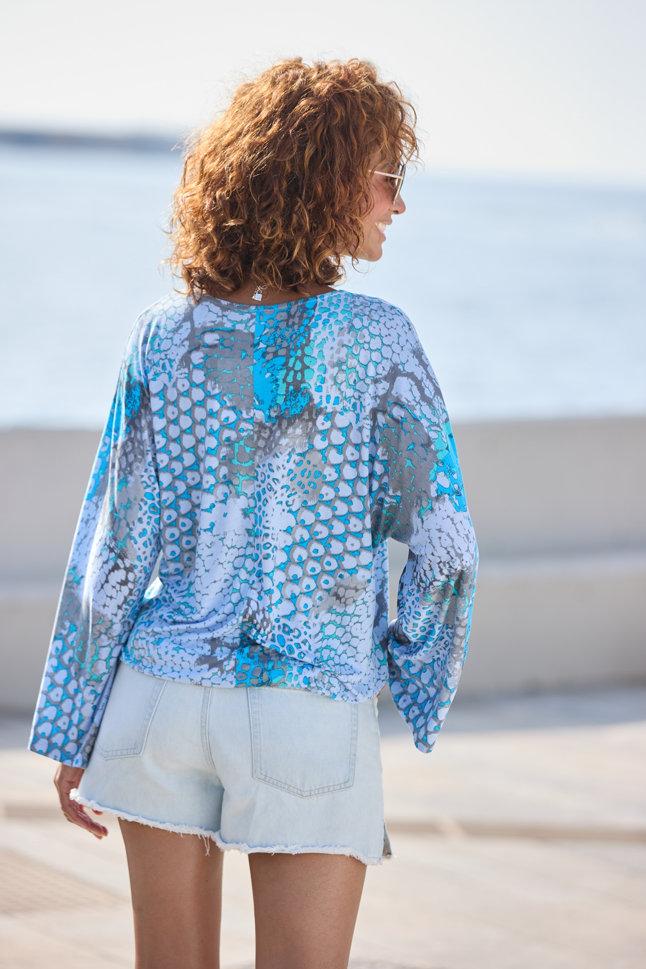 Buffalo Fledermausshirt , mit Animaldruck, lockere Bluse mit V-Ausschnitt, Blusenshirt