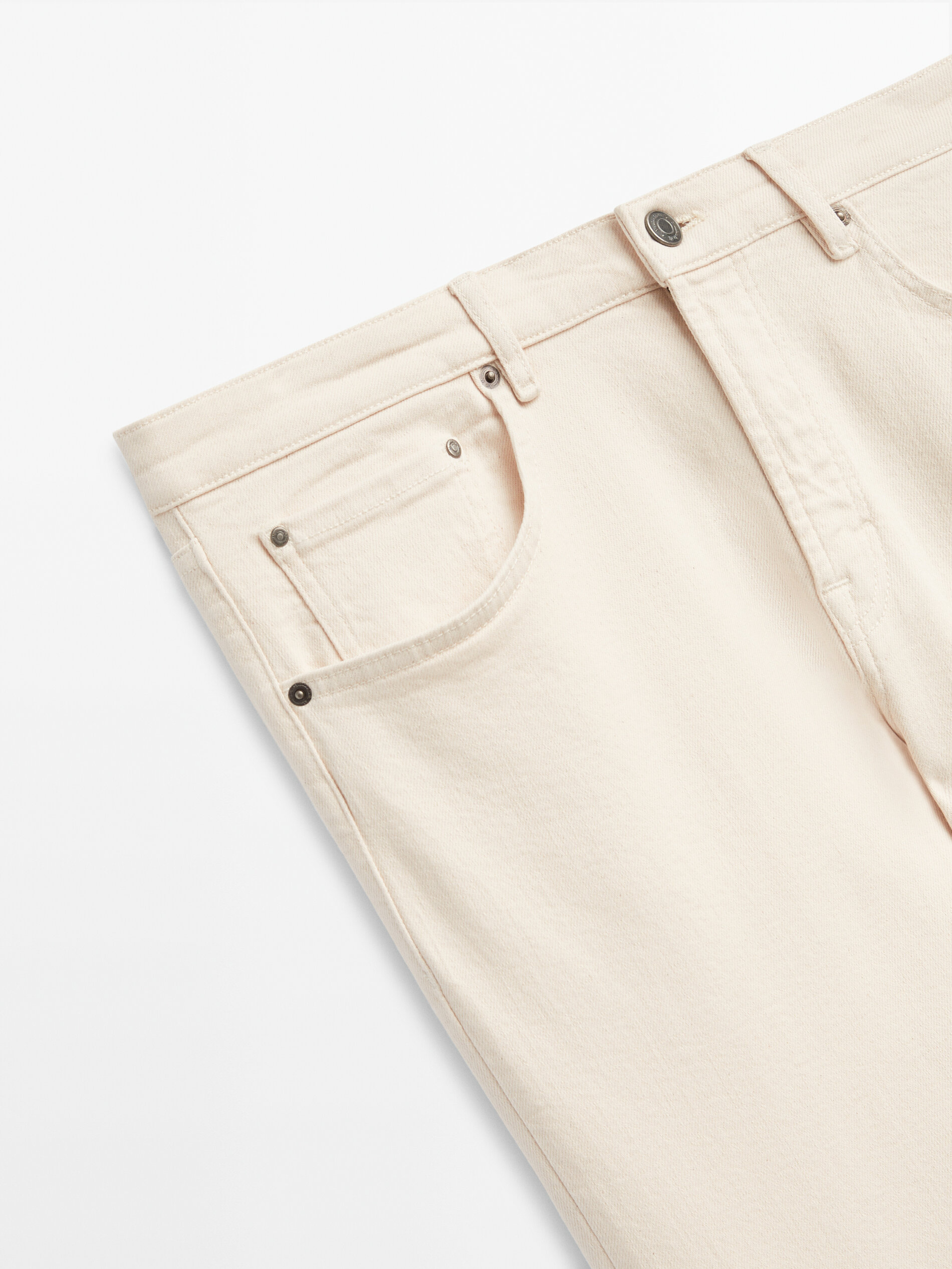 Calça jeans com modelagem afunilada - RAW
