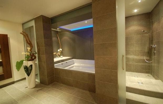 Floating & Massage in Berlin als Geschenk