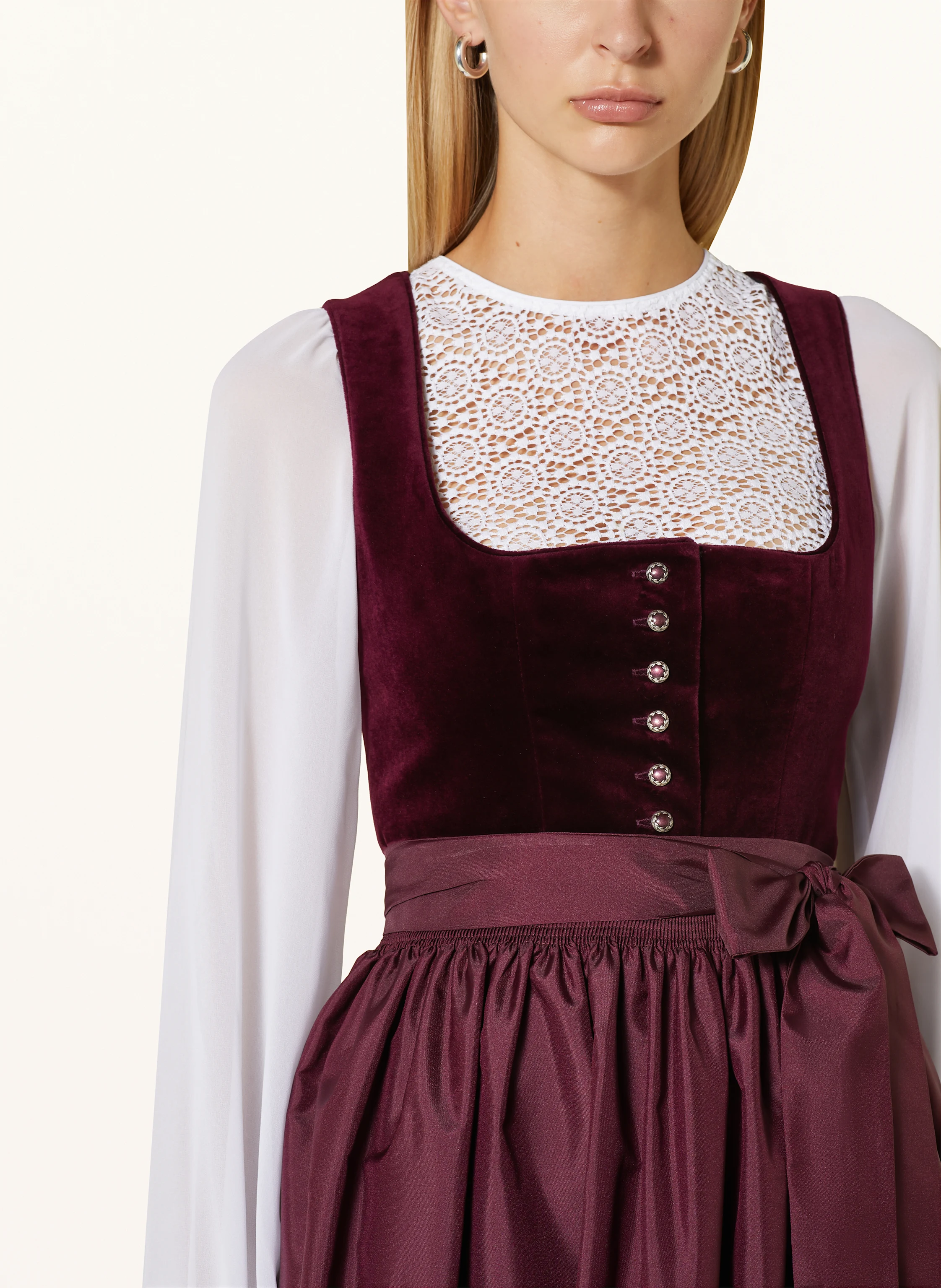 Johann & Johanna Dirndlbluse mit Lochspitze
