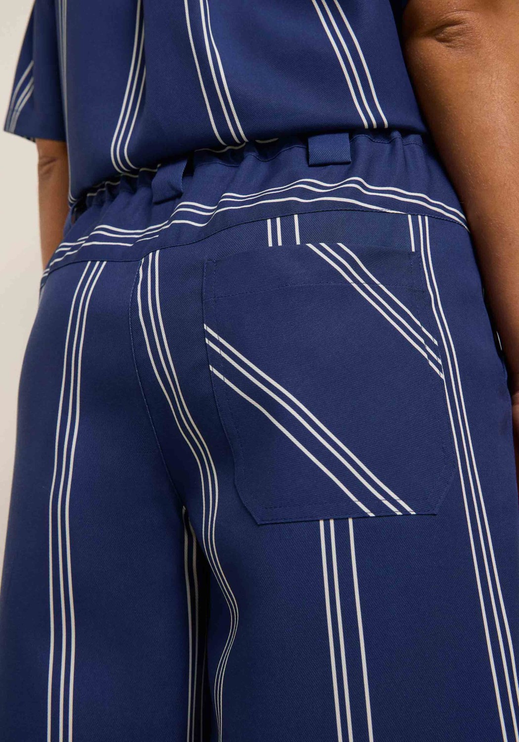 Lanius Shorts Print Stripe Night Blue