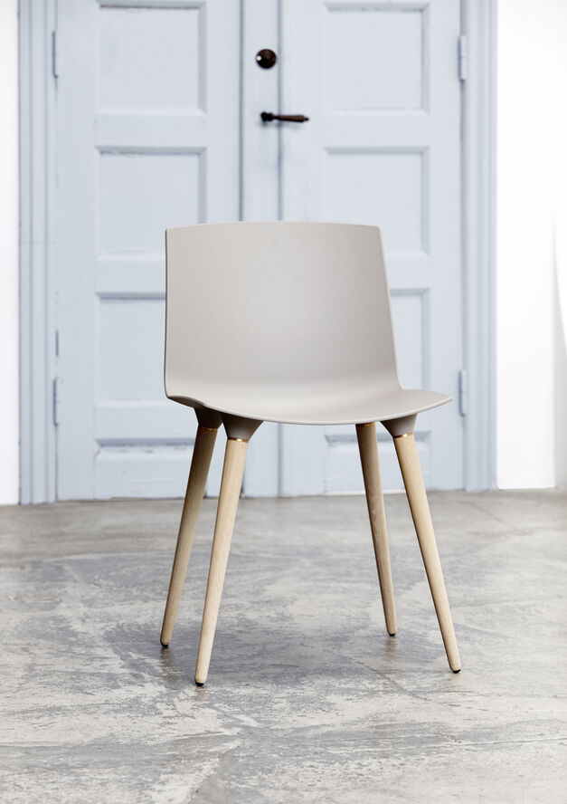 Andersen - Furniture TAC Chair plast Grey / Oak white pigm. lacquer Grey
