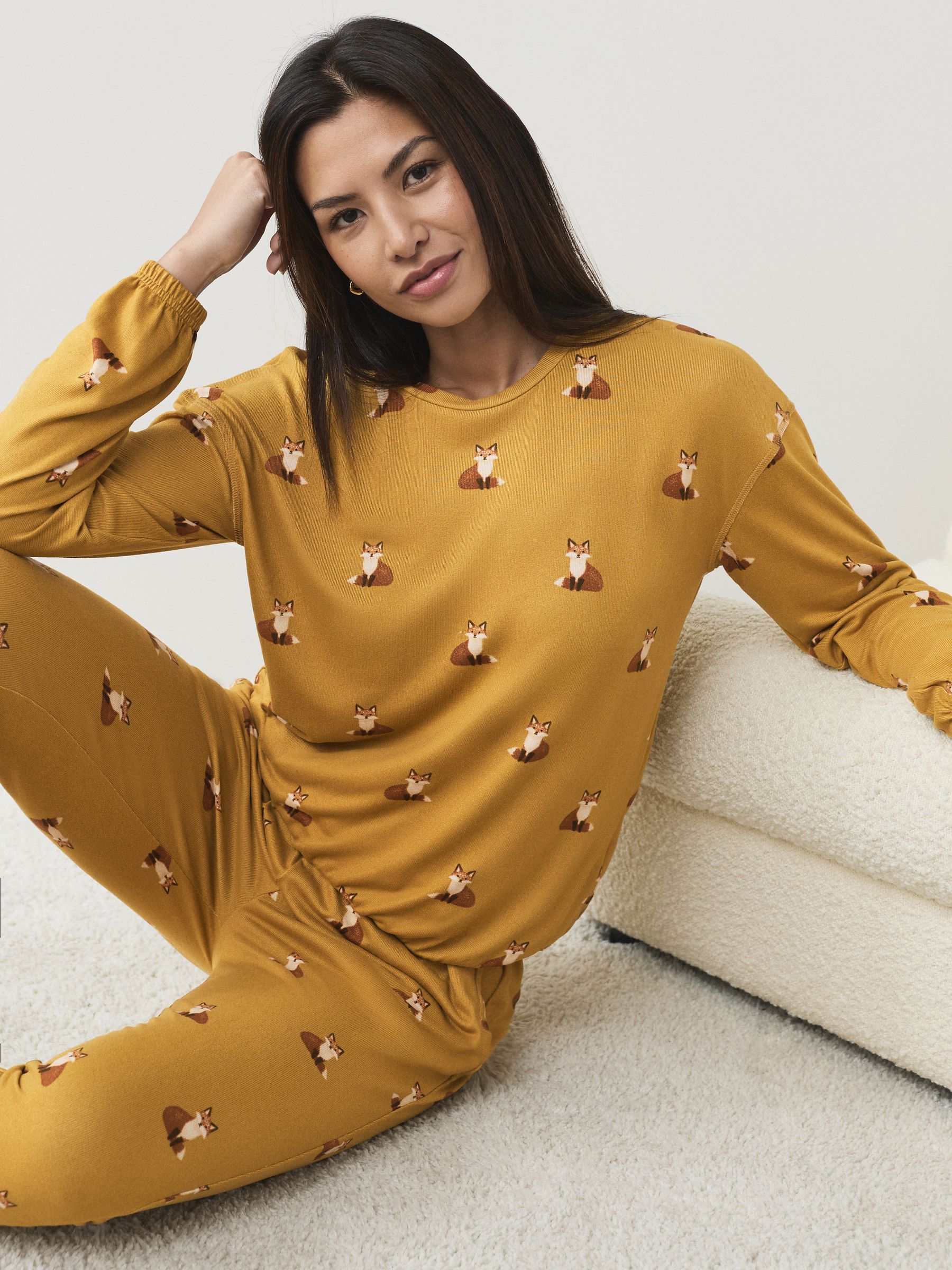 Okergeel met vos - Behaaglijke pyjama met lange mouwen