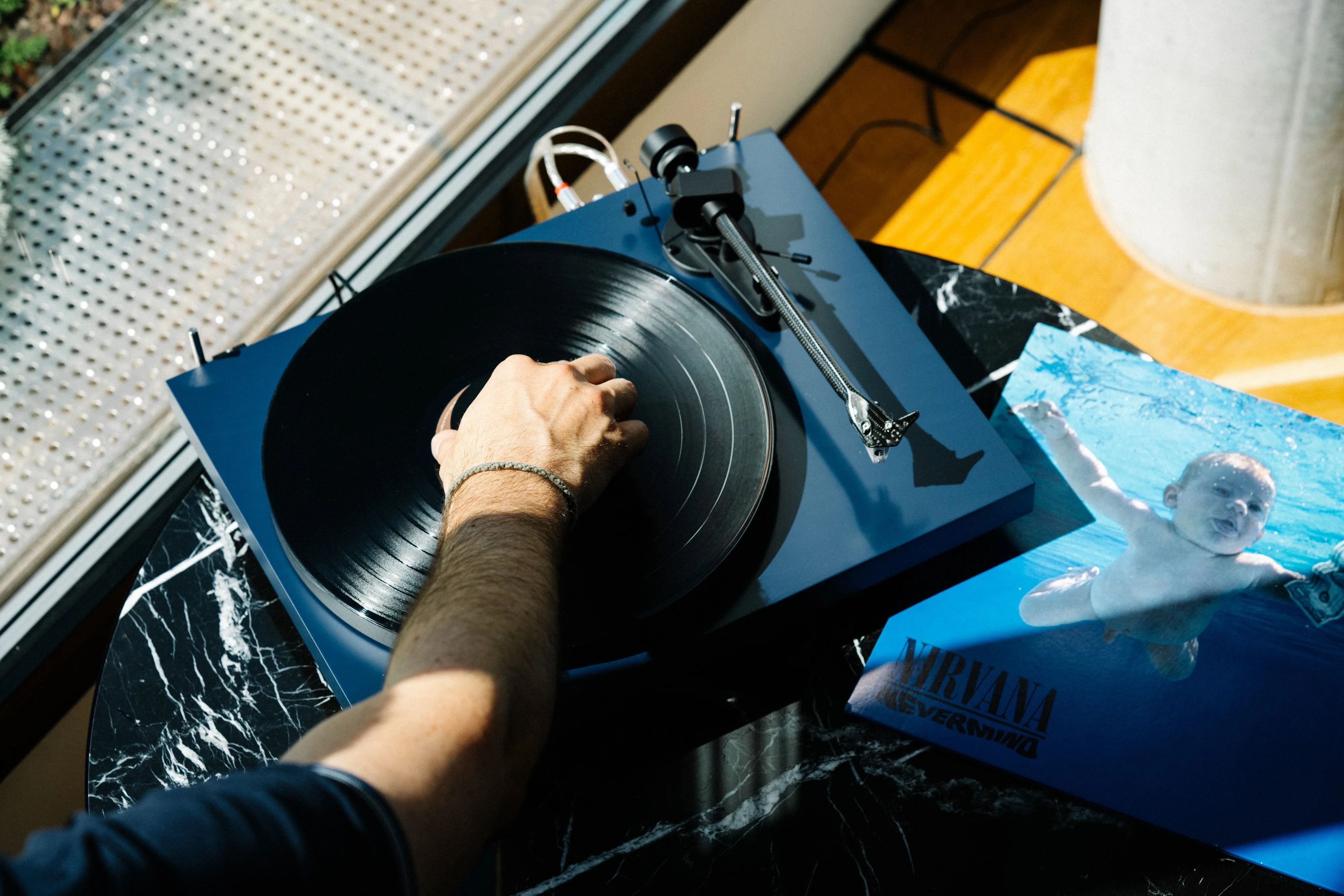 Pro-ject Debut Carbon Evo II Bleu marine Platines vinyle hi-fi