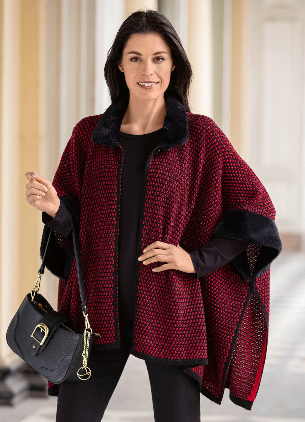 Poncho mit Kunstpelzbesätzen