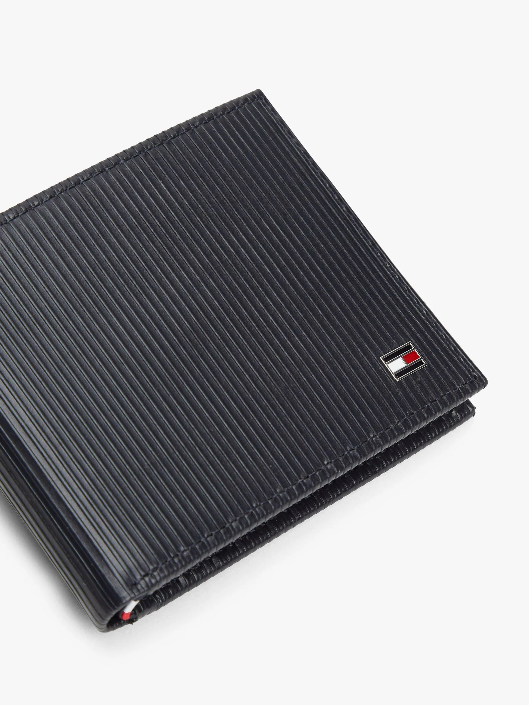 Tommy Hilfiger Flag Bifold Leather Credit Card Wallet