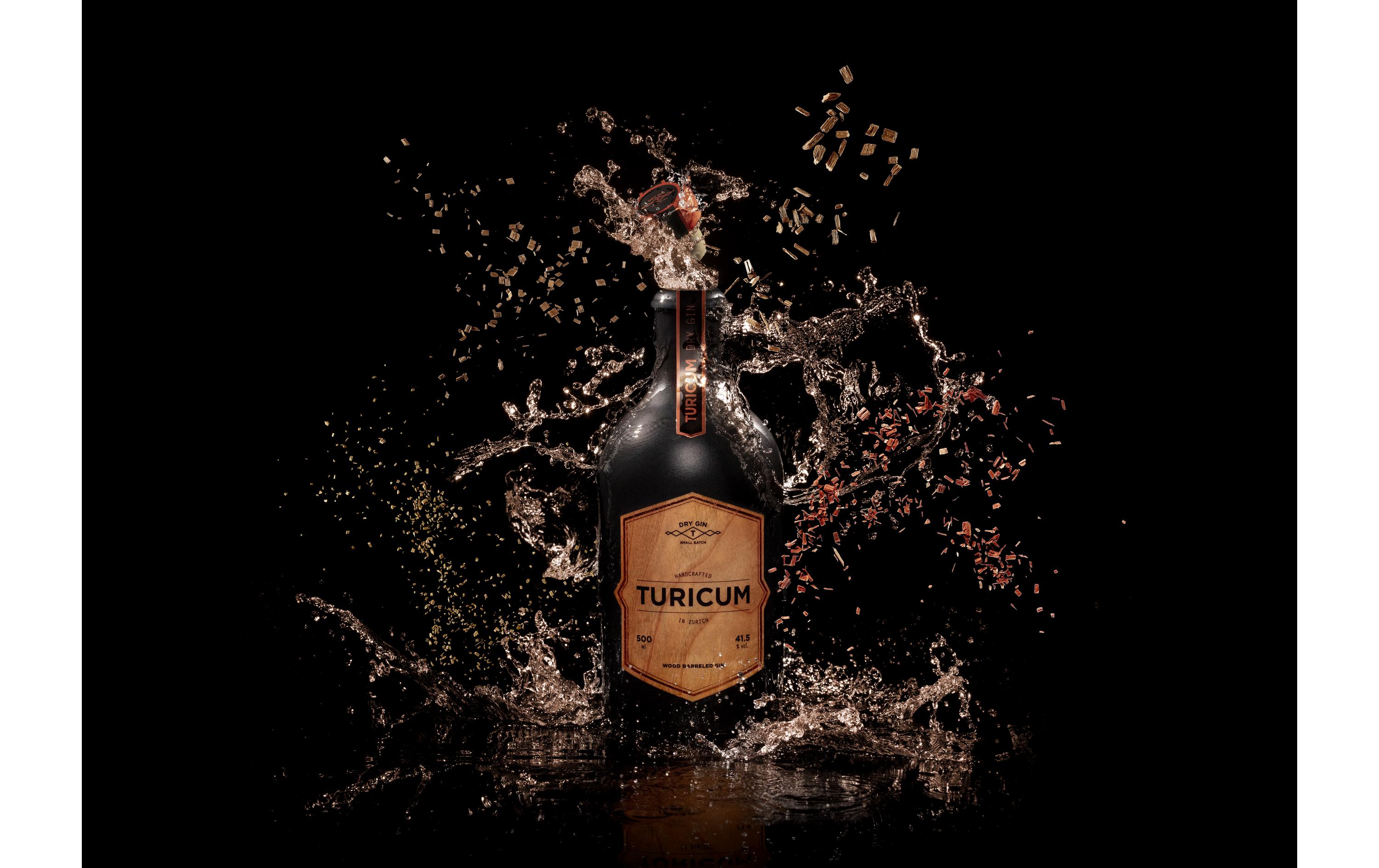 Wood Barreled Gin 0.5 lSchweizer Spirituosen Spezialität auf der Basis von Wacholder und Kräutern
