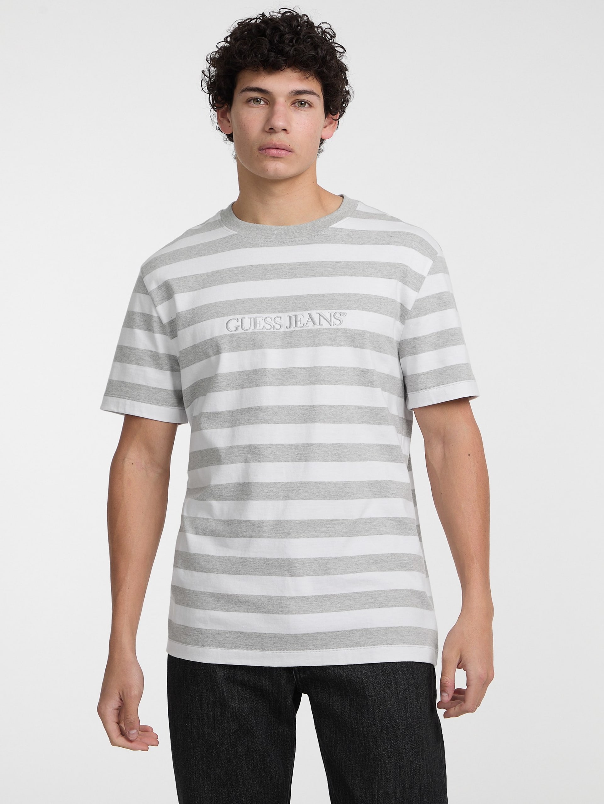 Camiseta com logo listrado