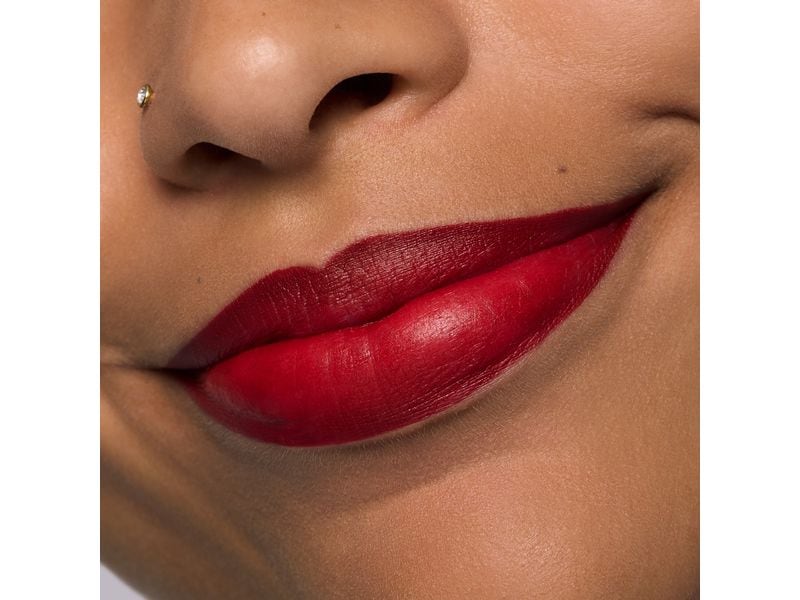 essence Lippenstift The Slim Stick 109 Burgundy Bliss Langanhaltender Lippenstift in bordeauxroten Farbton und samtig-mattem Finish