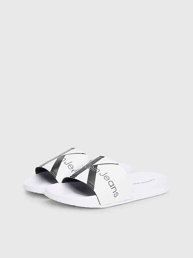 Pantufas infantis com logotipo