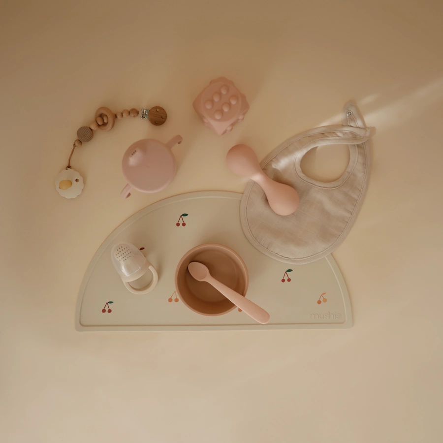 mushie Schnabeltasse blush