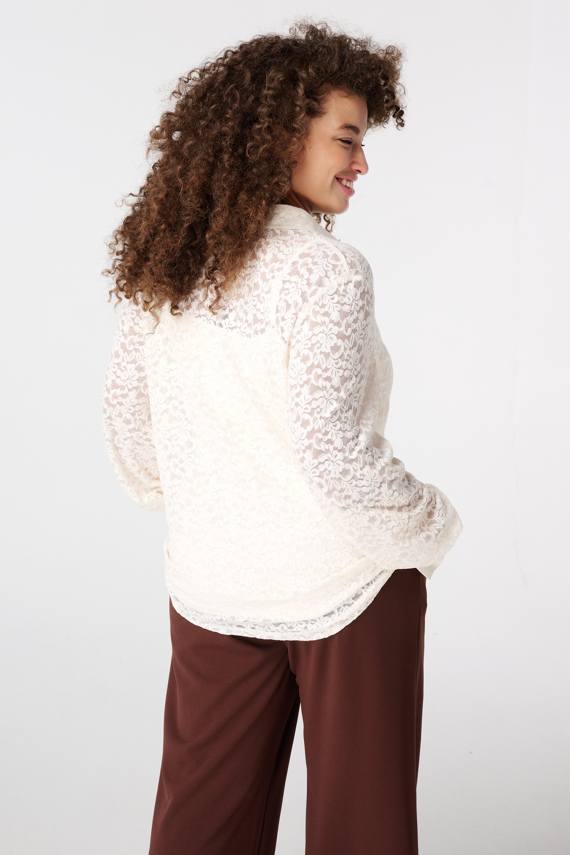 Top met kant en pailetten Cream